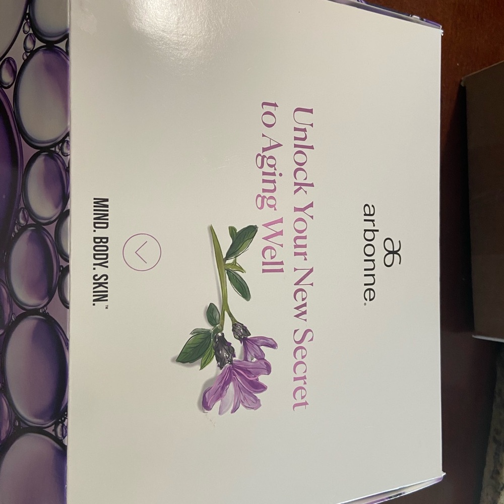Arbonne Aging Well skin care box